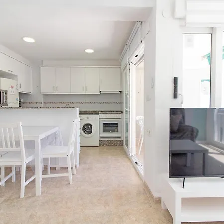 Apartamento Global Properties, Las Dachas 1 - Apartamento En Primera Línea De Playa Canet d'En Berenguer